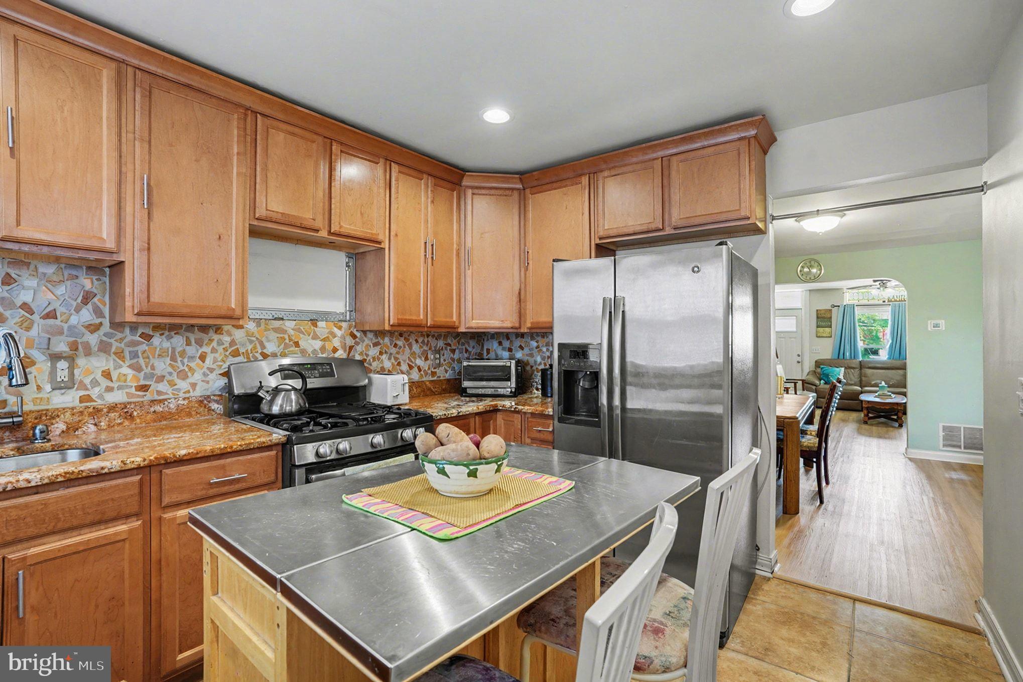 EDNOR GARDENS - LAKESIDE - Residential