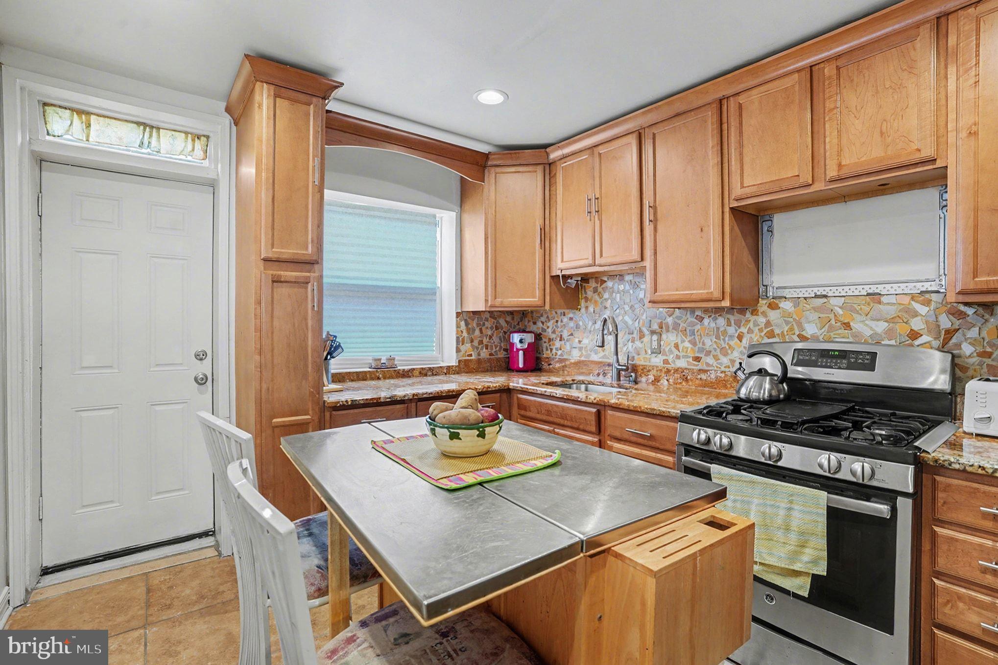 EDNOR GARDENS - LAKESIDE - Residential