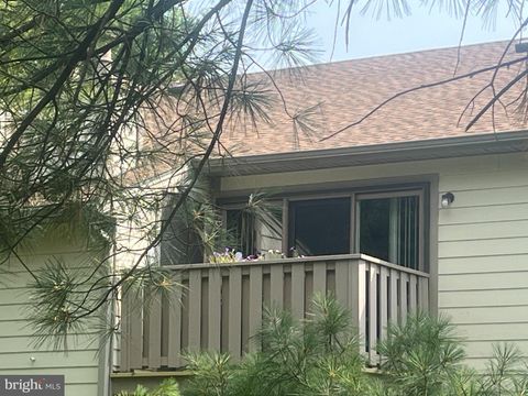 Condo For Sale - 608 Thornton Court #608<br/> Montgomery County, NORTH WALES, PA 19454