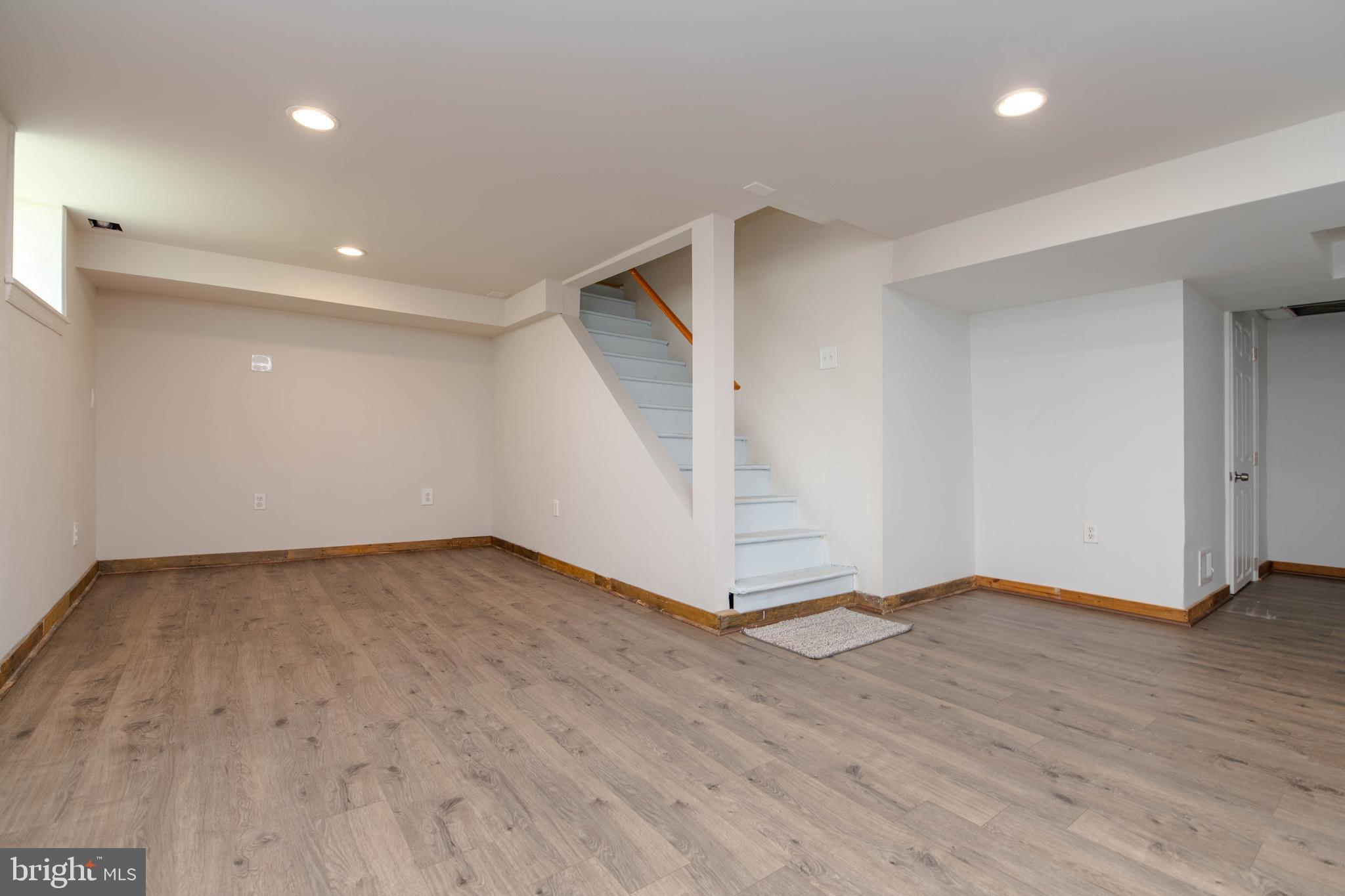 FULLERTON - Residential