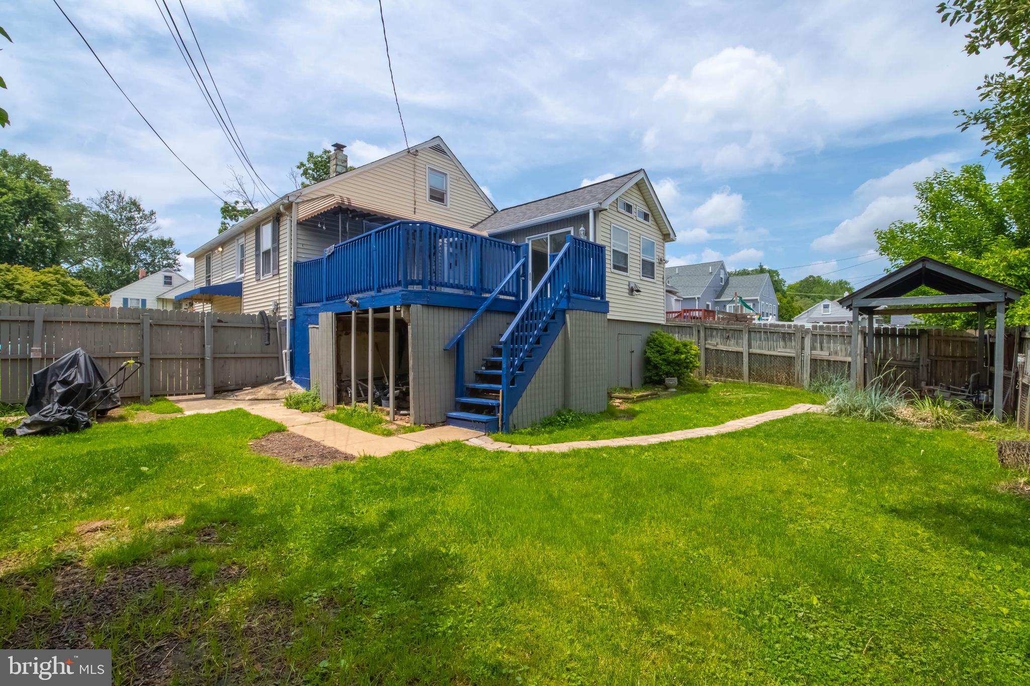 FULLERTON - Residential