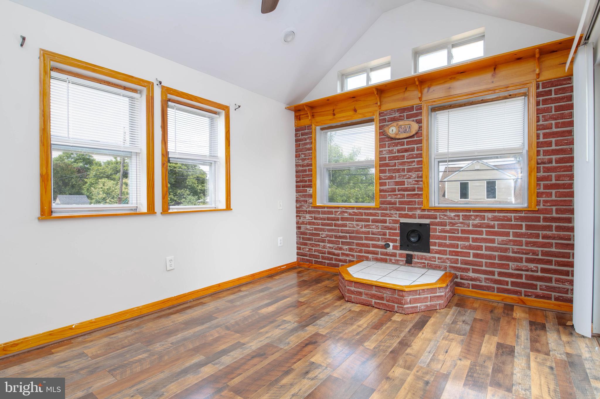 FULLERTON - Residential