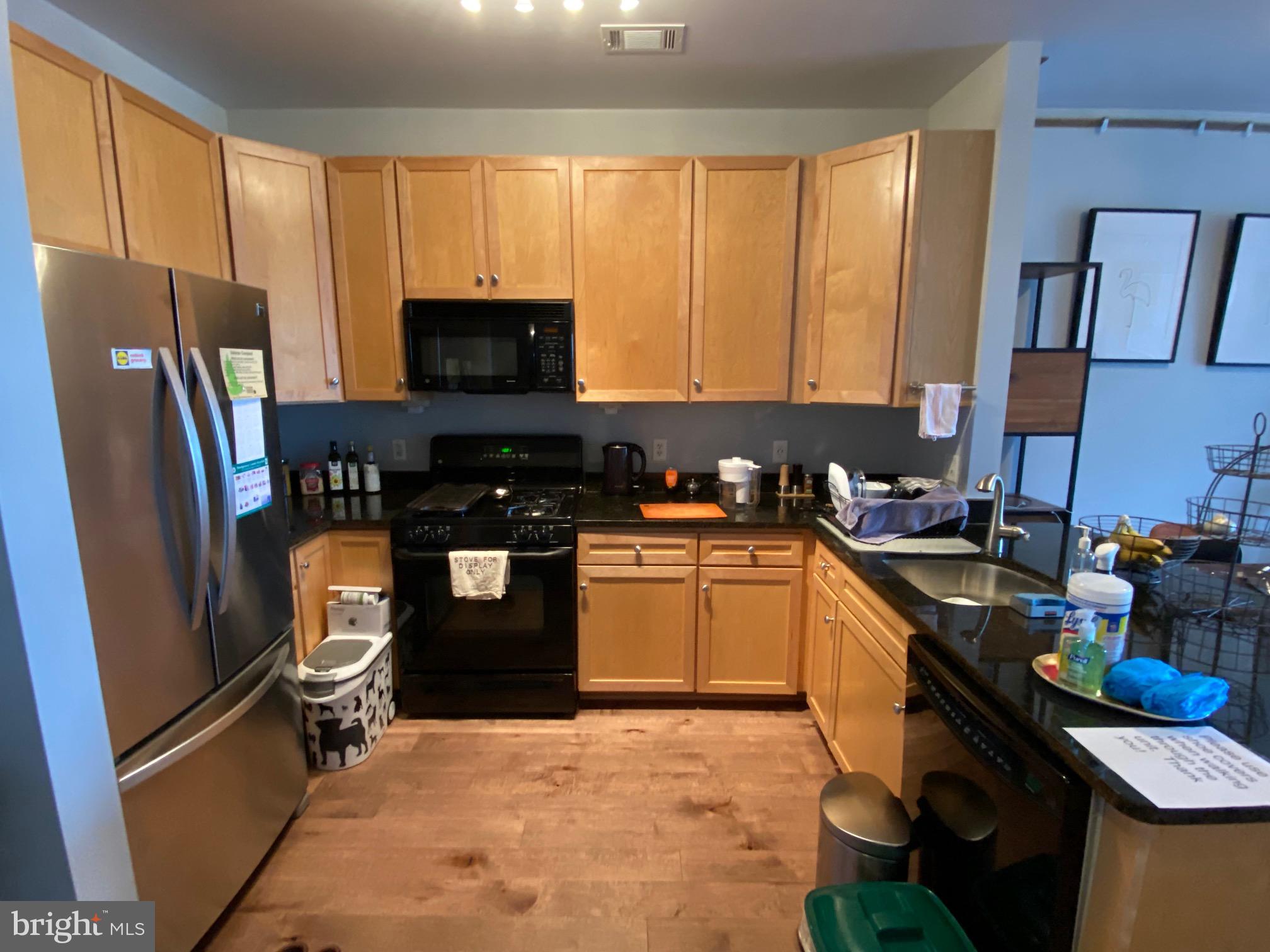 8045 AT SILVER SPRING METRO - Residential