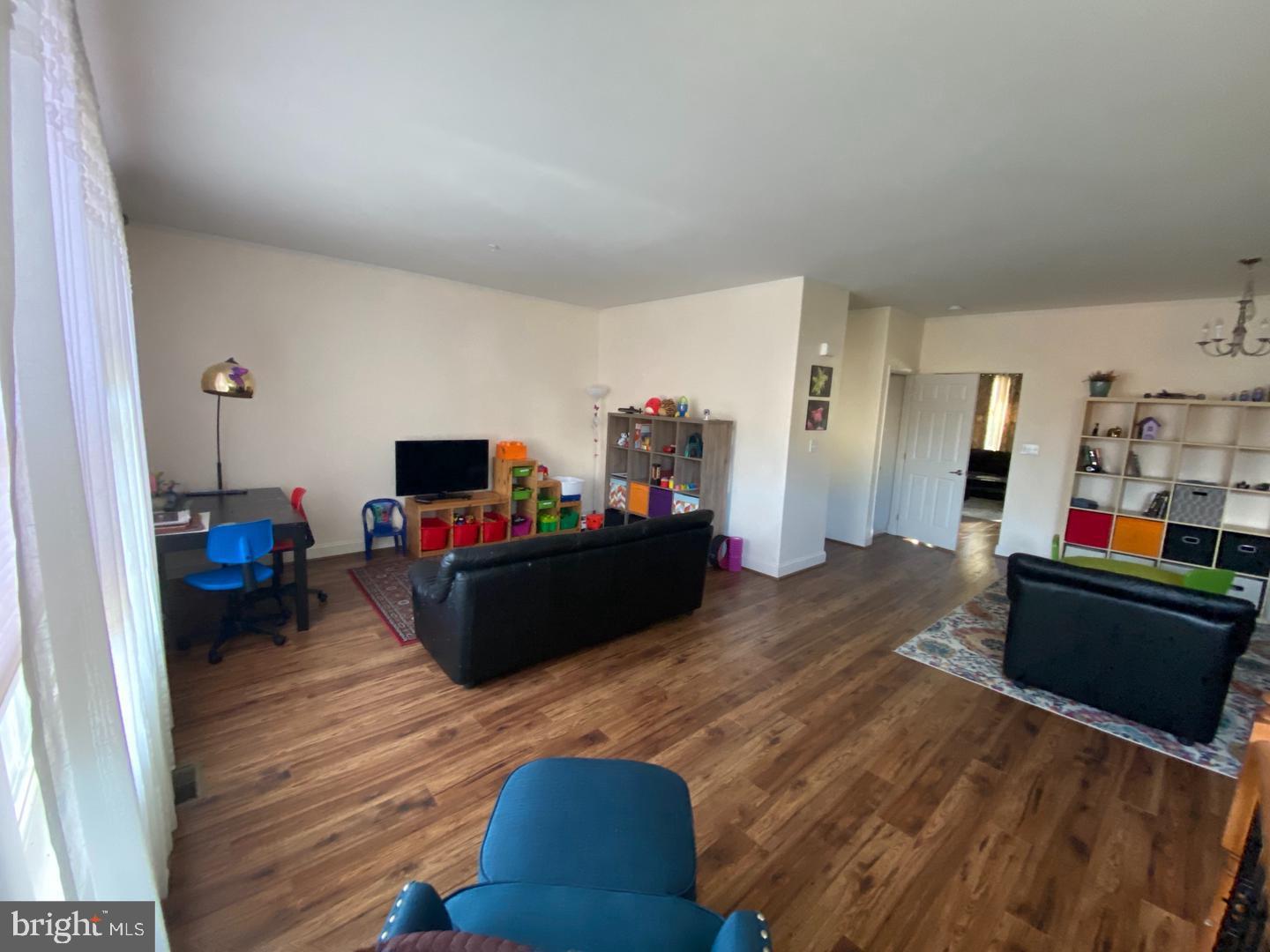 4 BRINKMANNS WAY