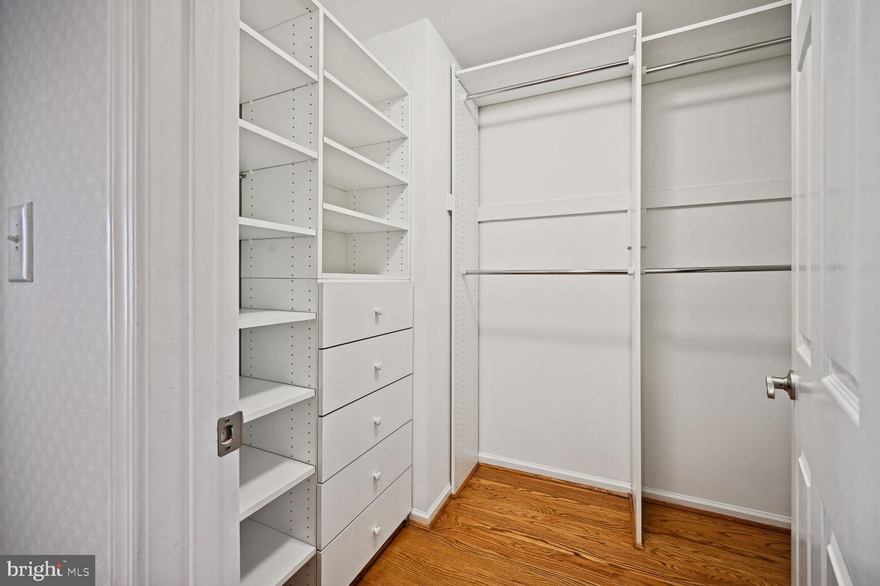 AYRLAWN - Residential