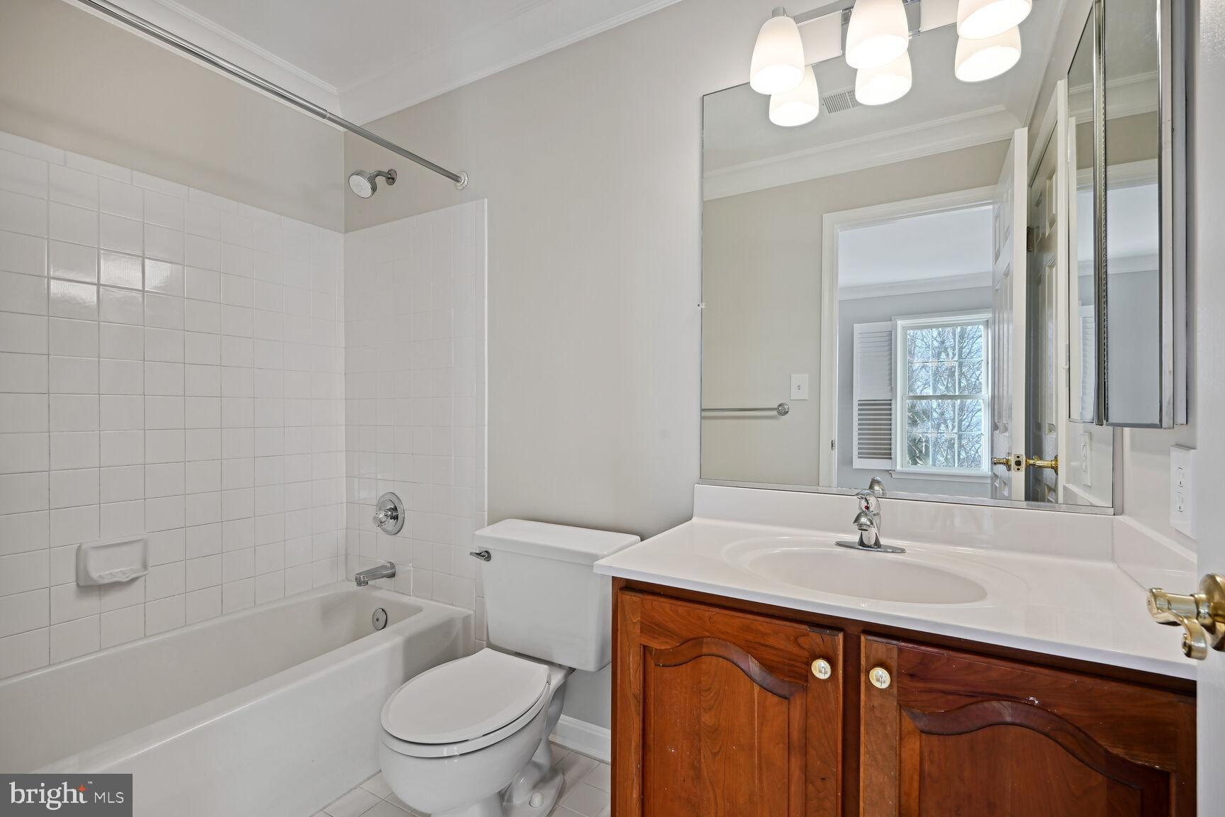 AYRLAWN - Residential