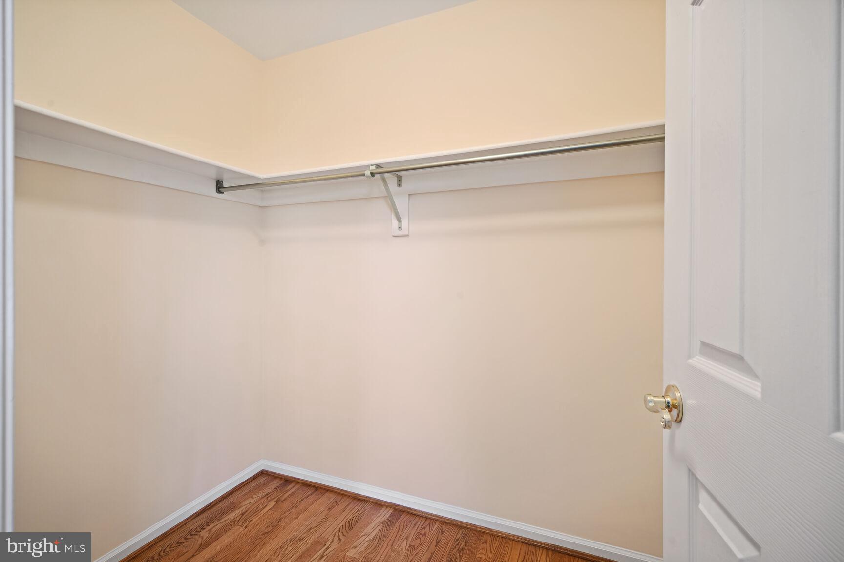 AYRLAWN - Residential