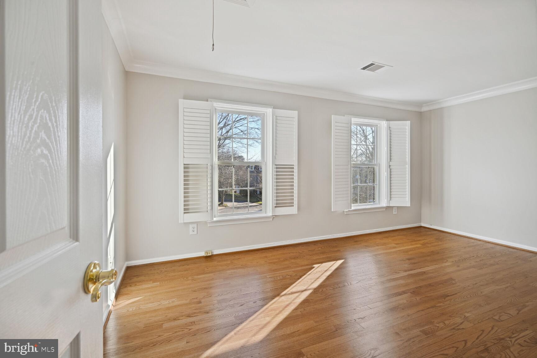 AYRLAWN - Residential