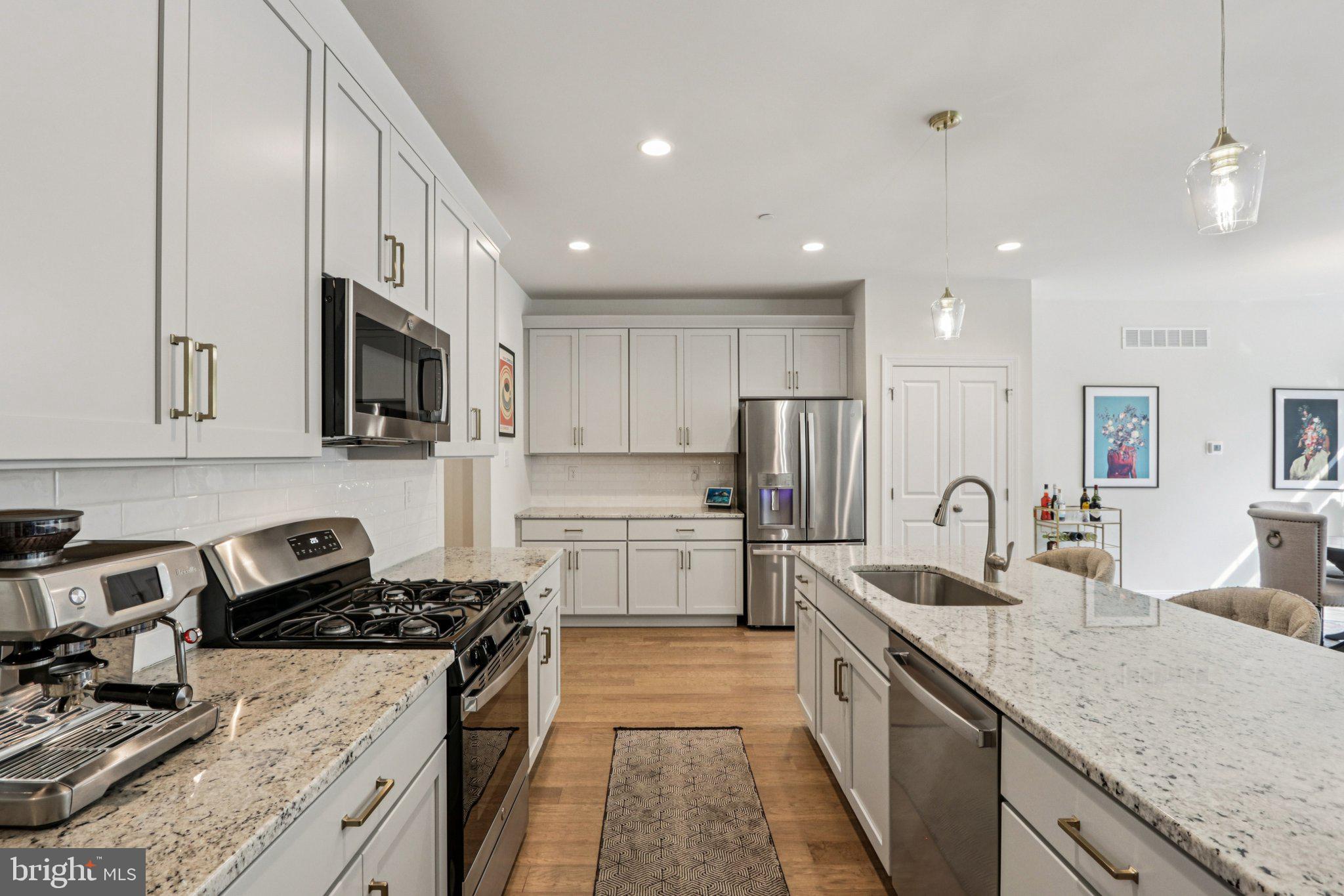 WILLISTOWN POINT - Residential