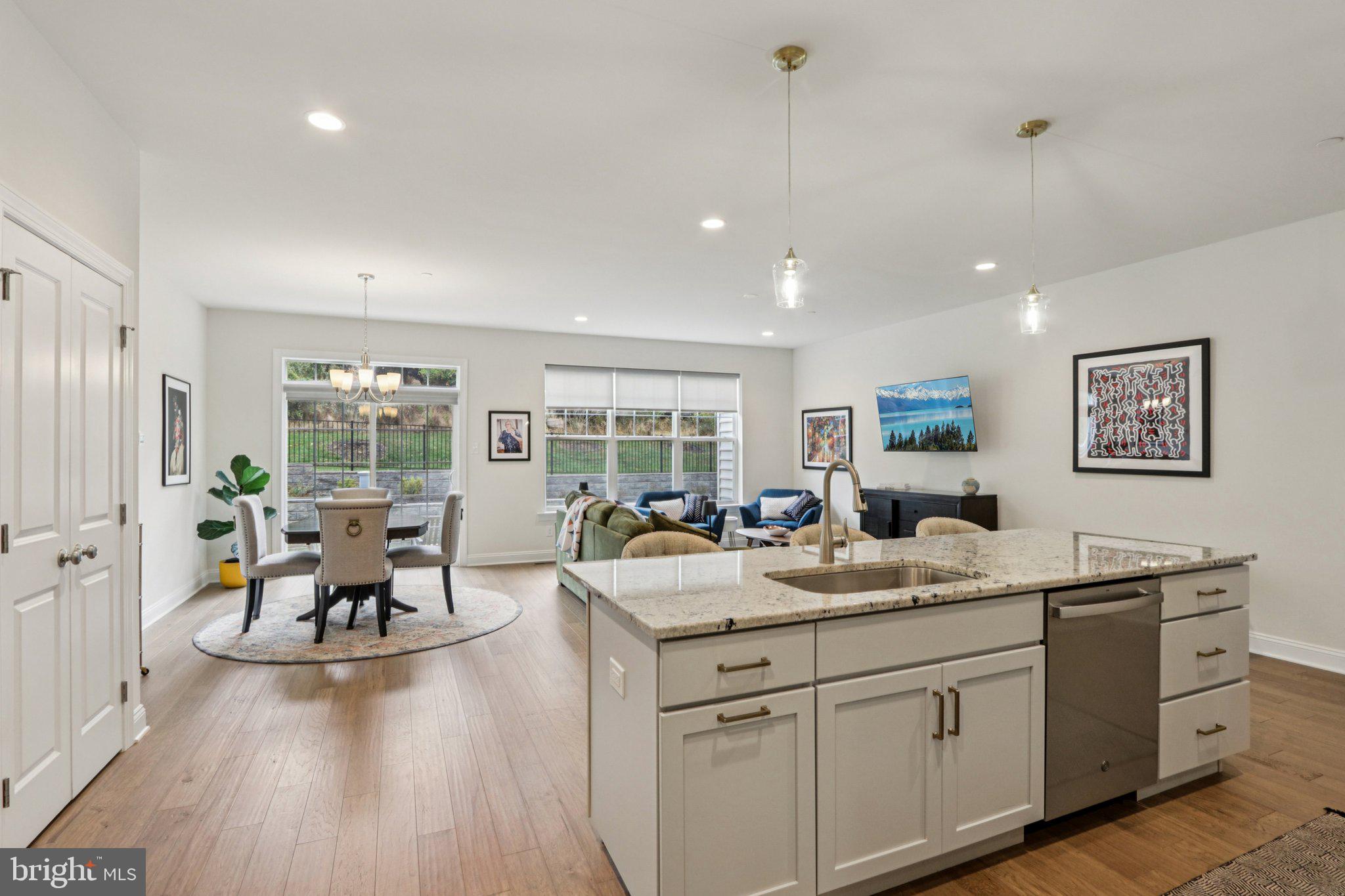 WILLISTOWN POINT - Residential