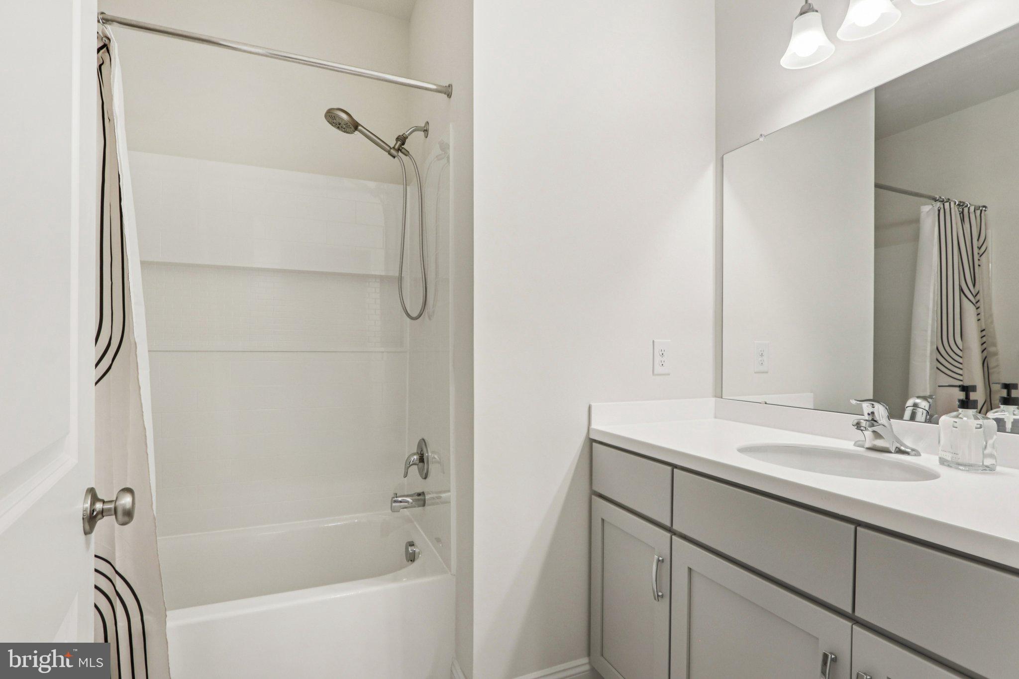 WILLISTOWN POINT - Residential