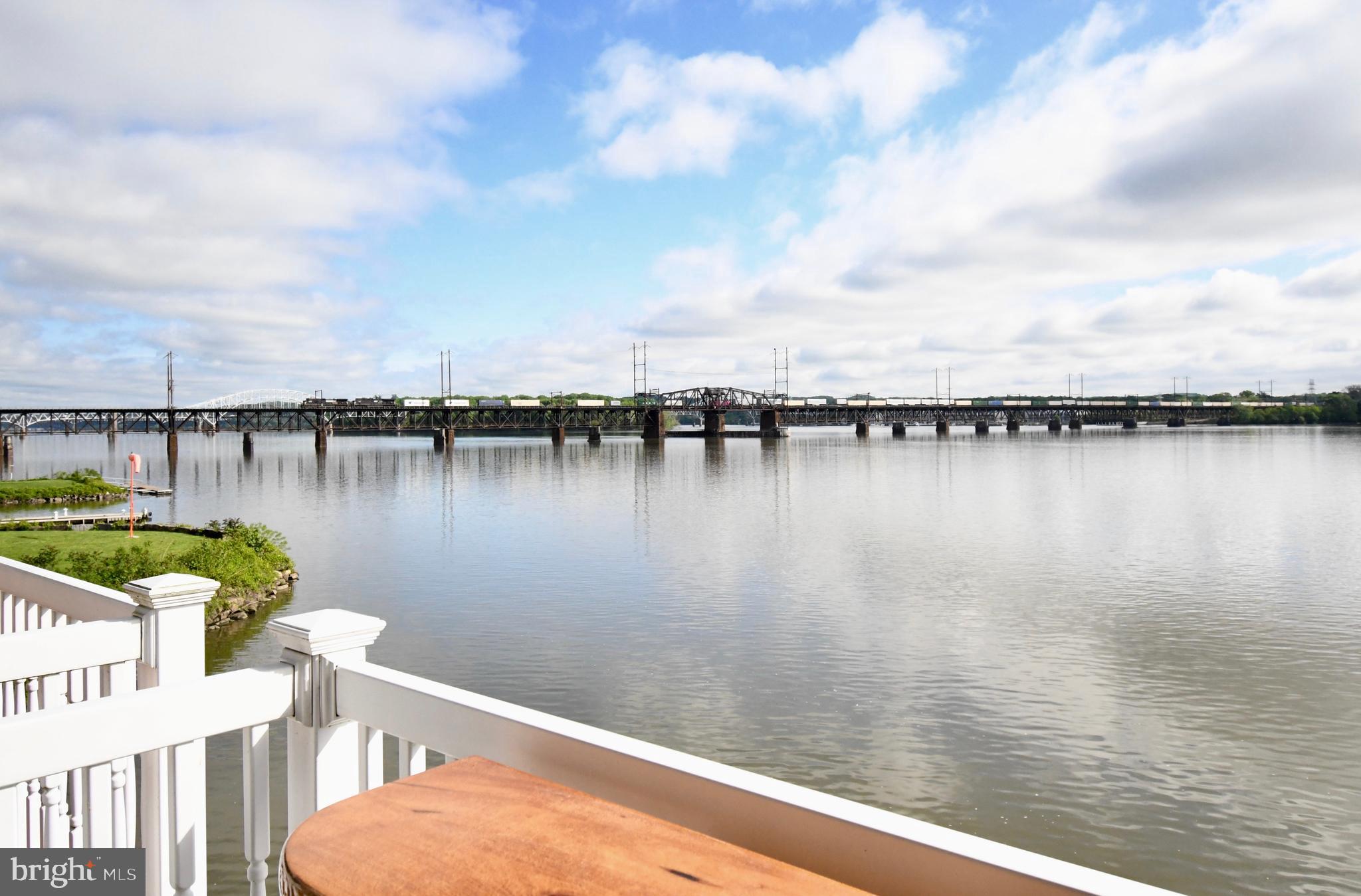 SENECA POINTE - Residential