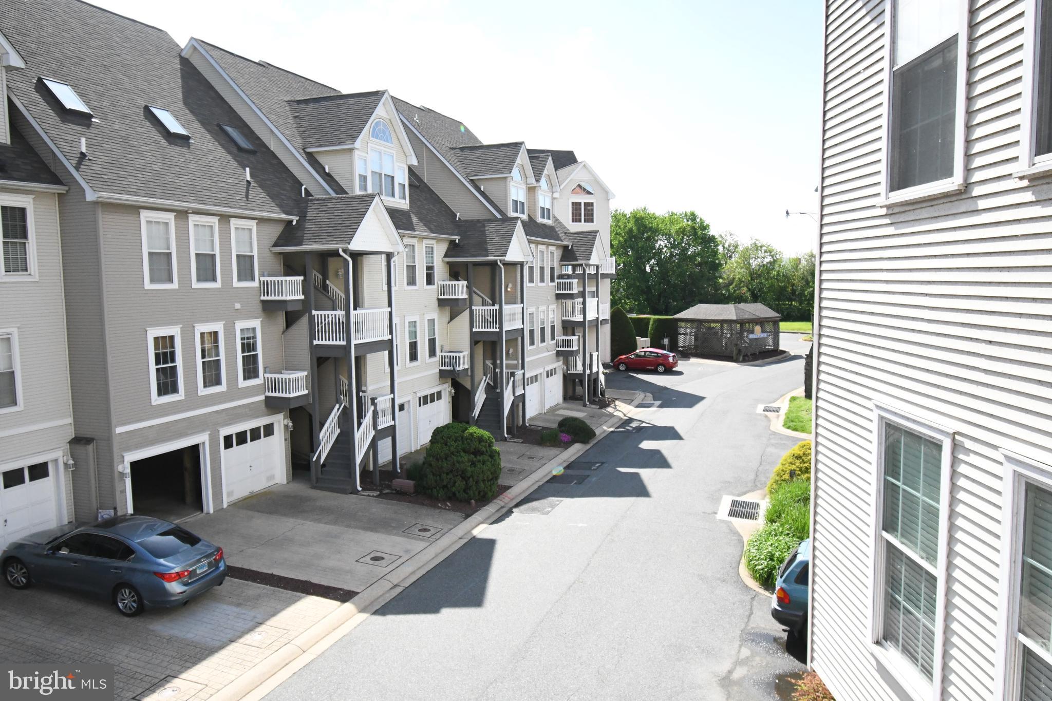 SENECA POINTE - Residential