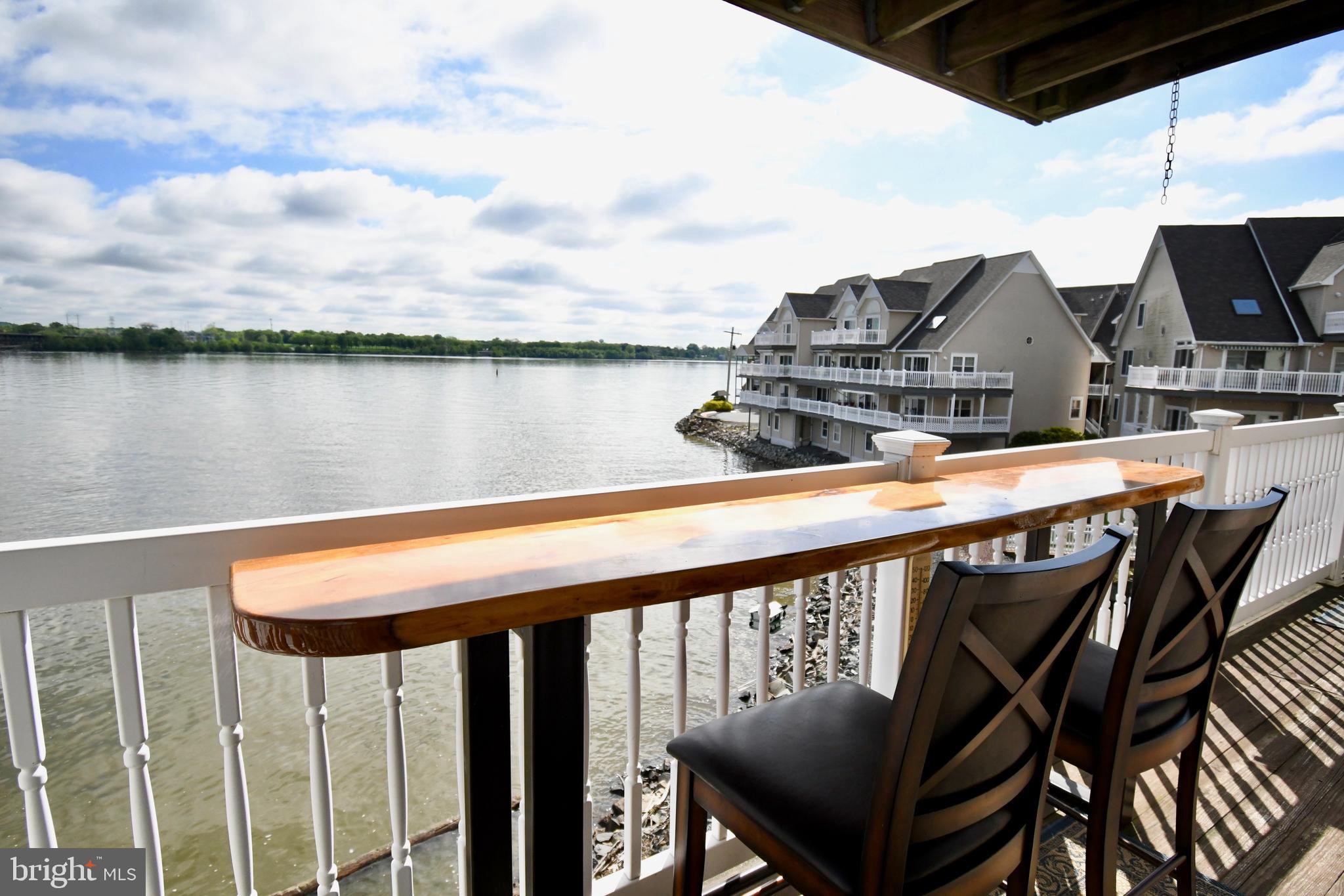 SENECA POINTE - Residential