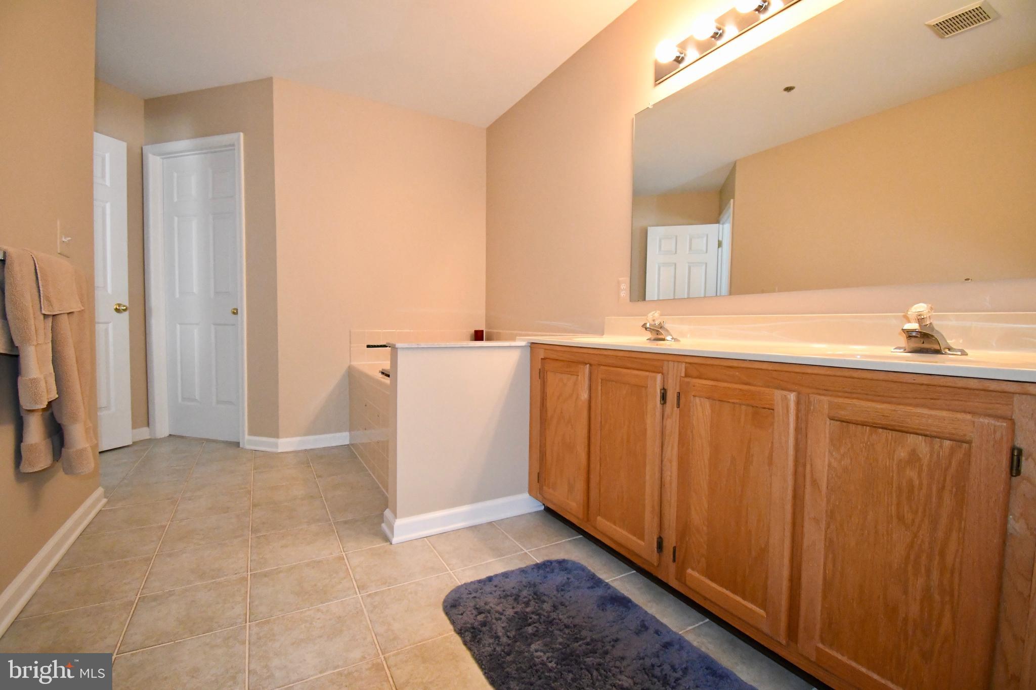 SENECA POINTE - Residential