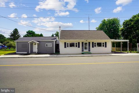 4 MAPLE AVENUE WALKERSVILLE MD 21793