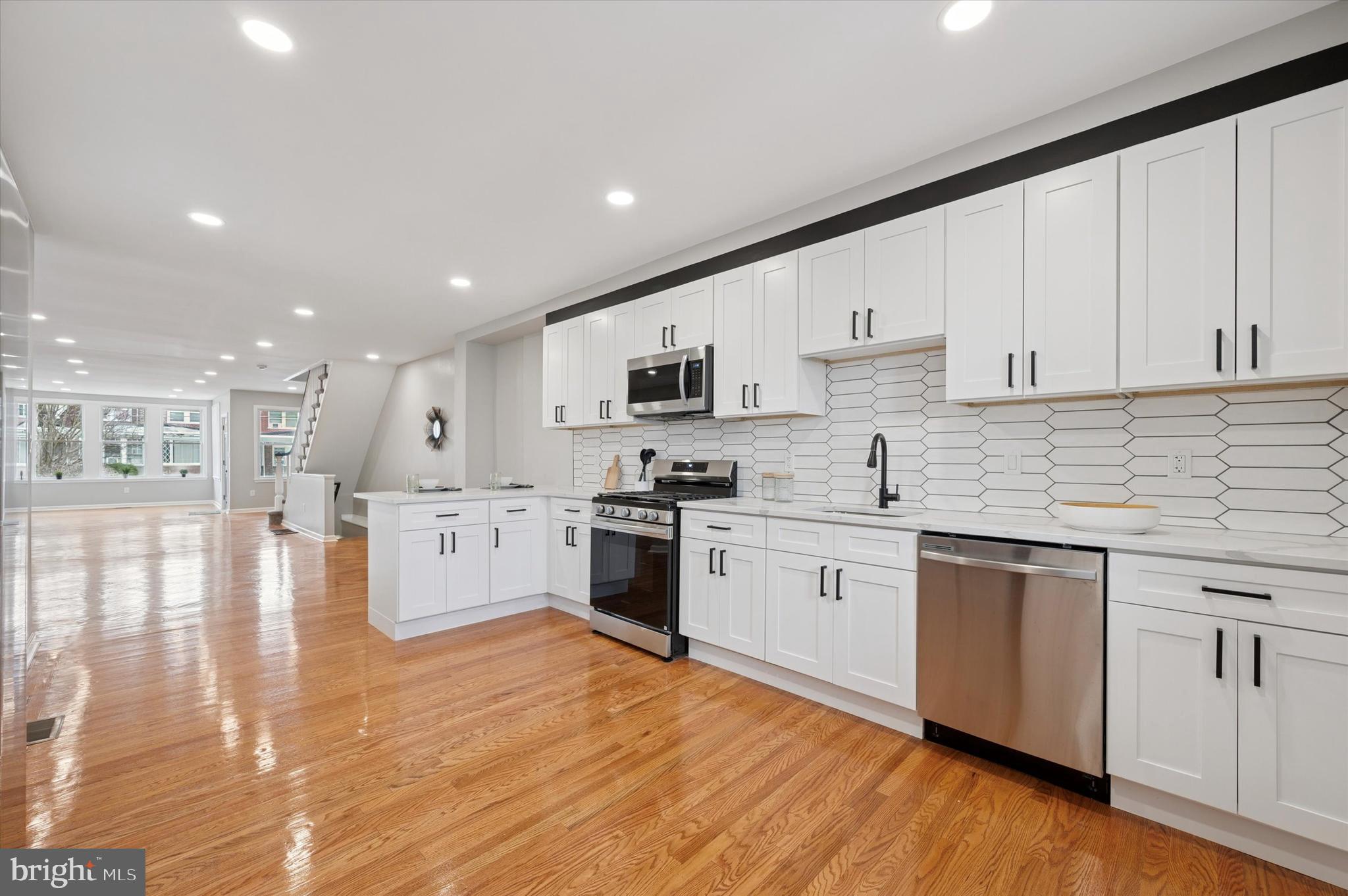 WEST OAK LANE - Residential