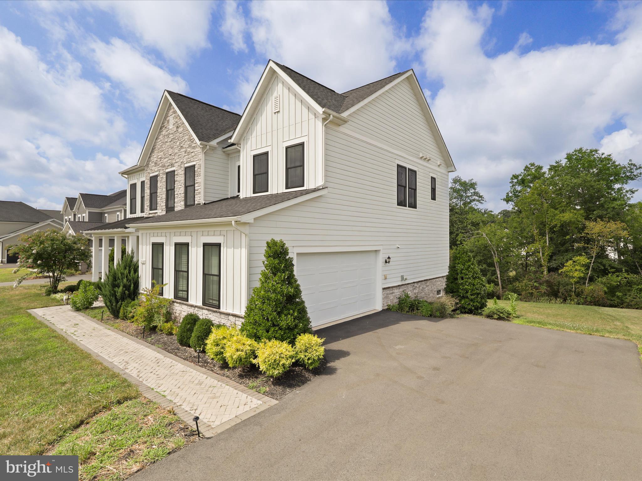 23369 WALKING WOODS LANE