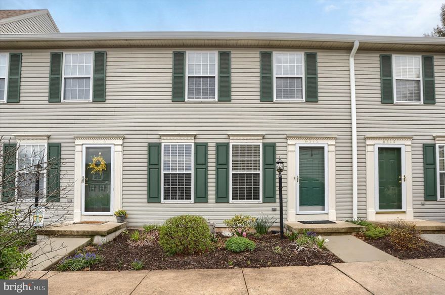 Welcome to this charming 2-bedroom, 1.5-bath home located in the desirable Darlington Village community! Offering a perfect blend of comfort and convenience, this home features a spacious layout with a finished basement—ideal for a home office, craft room, or additional living area.

Enjoy the ease of a walkable neighborhood with  quick access to major roadways, making travel to surrounding areas simple and efficient. Let the HOA take care of your outdoor maintenance including mowing and snow removal.