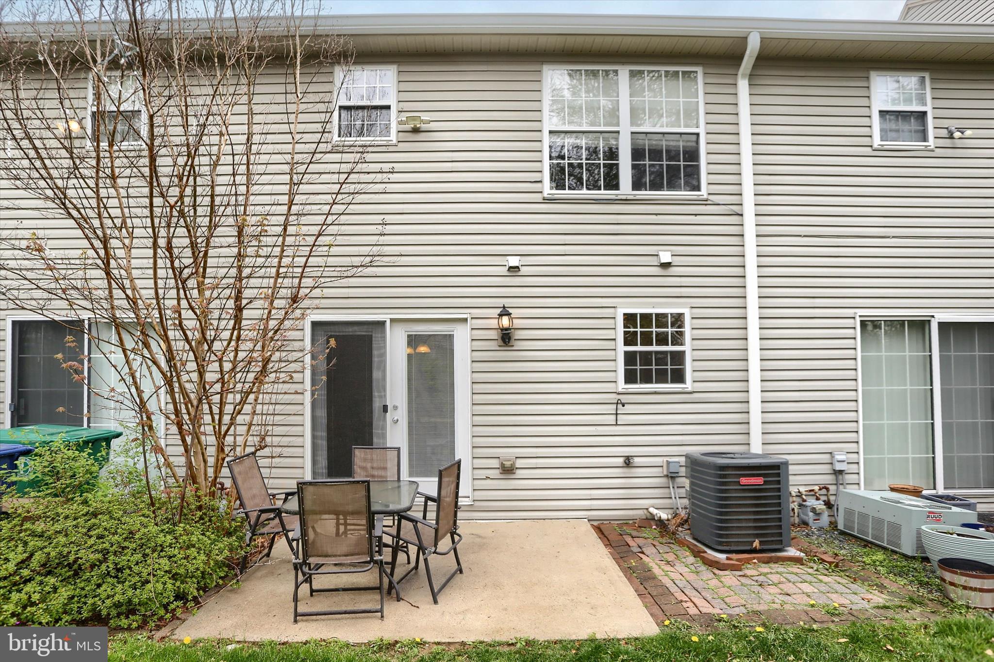 DARLINGTON VILLAGE - Residential