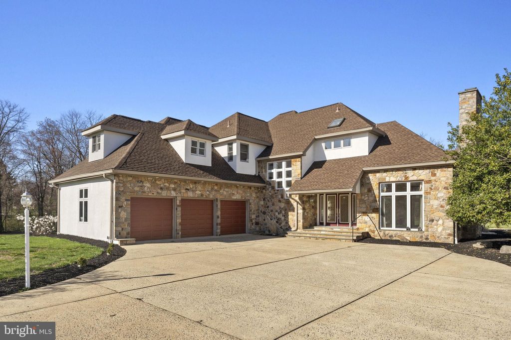 Photo of 961 Skippack Pike, BLUE BELL, PA 19422 (MLS # PAMC2134882)