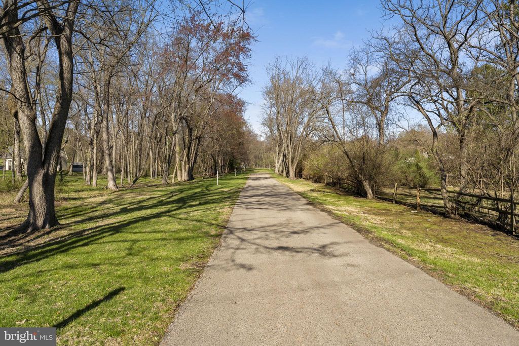 Photo of 961 Skippack Pike, BLUE BELL, PA 19422 (MLS # PAMC2134882)