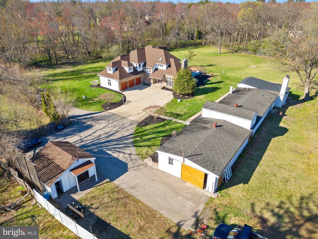 Photo of 961 Skippack Pike, BLUE BELL, PA 19422 (MLS # PAMC2134882)