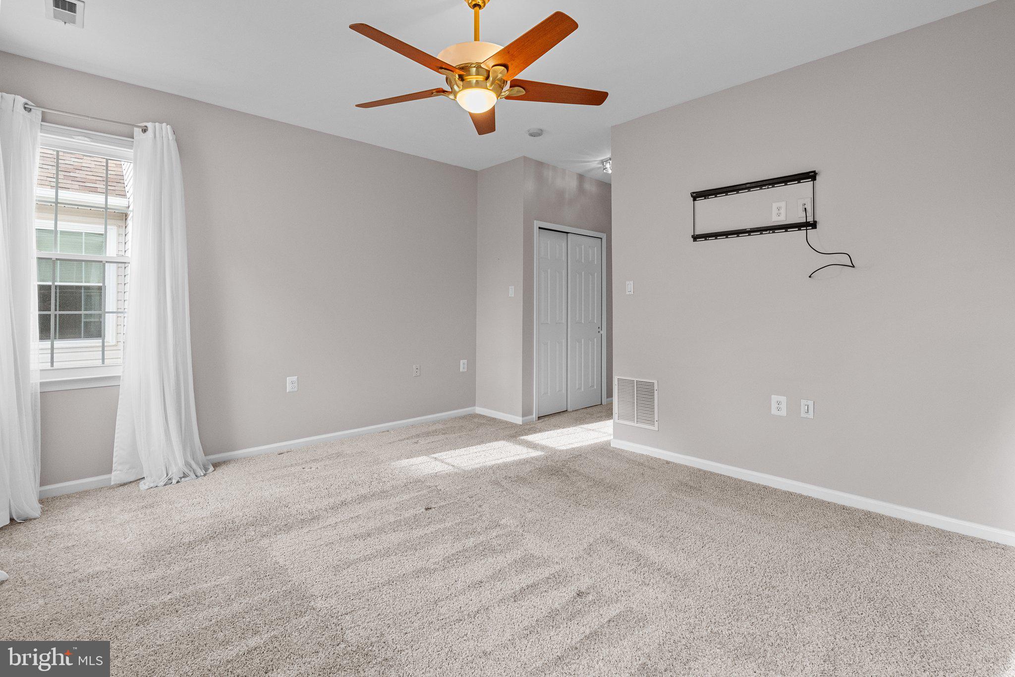 FLOWERS MILL - Residential