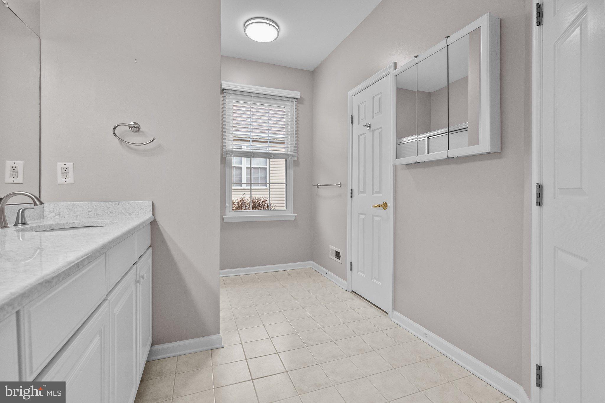 FLOWERS MILL - Residential