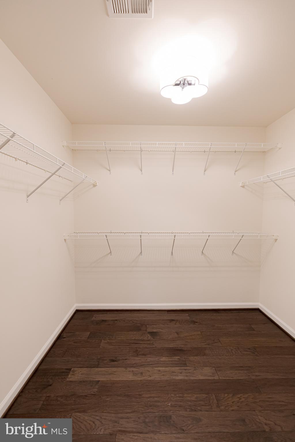 HAMPTON RESERVE - Residential