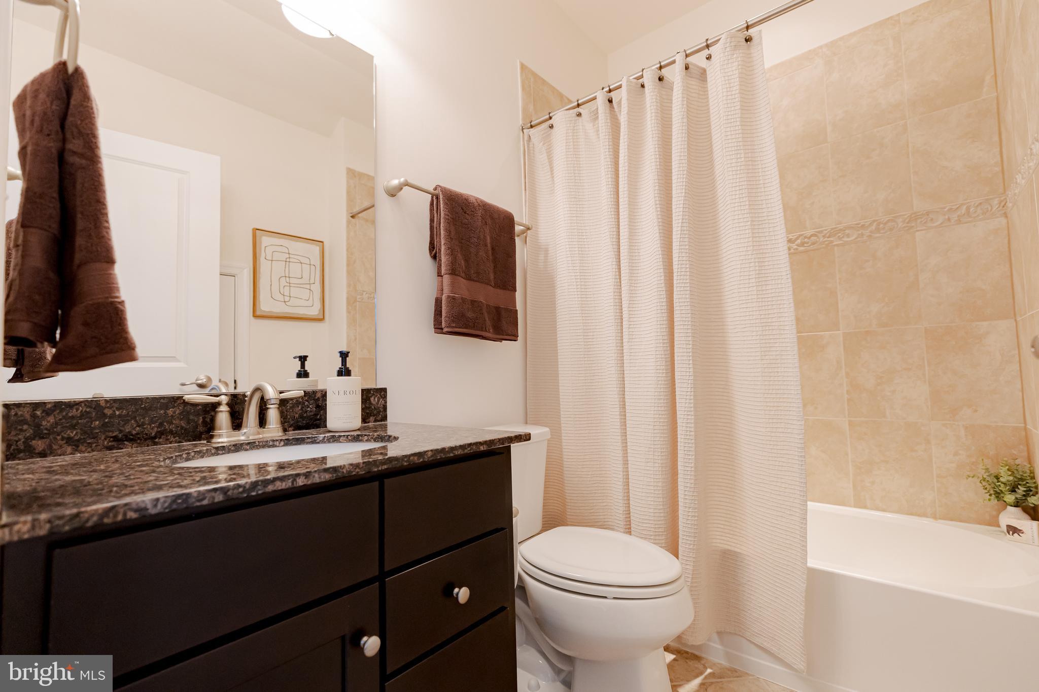 HAMPTON RESERVE - Residential