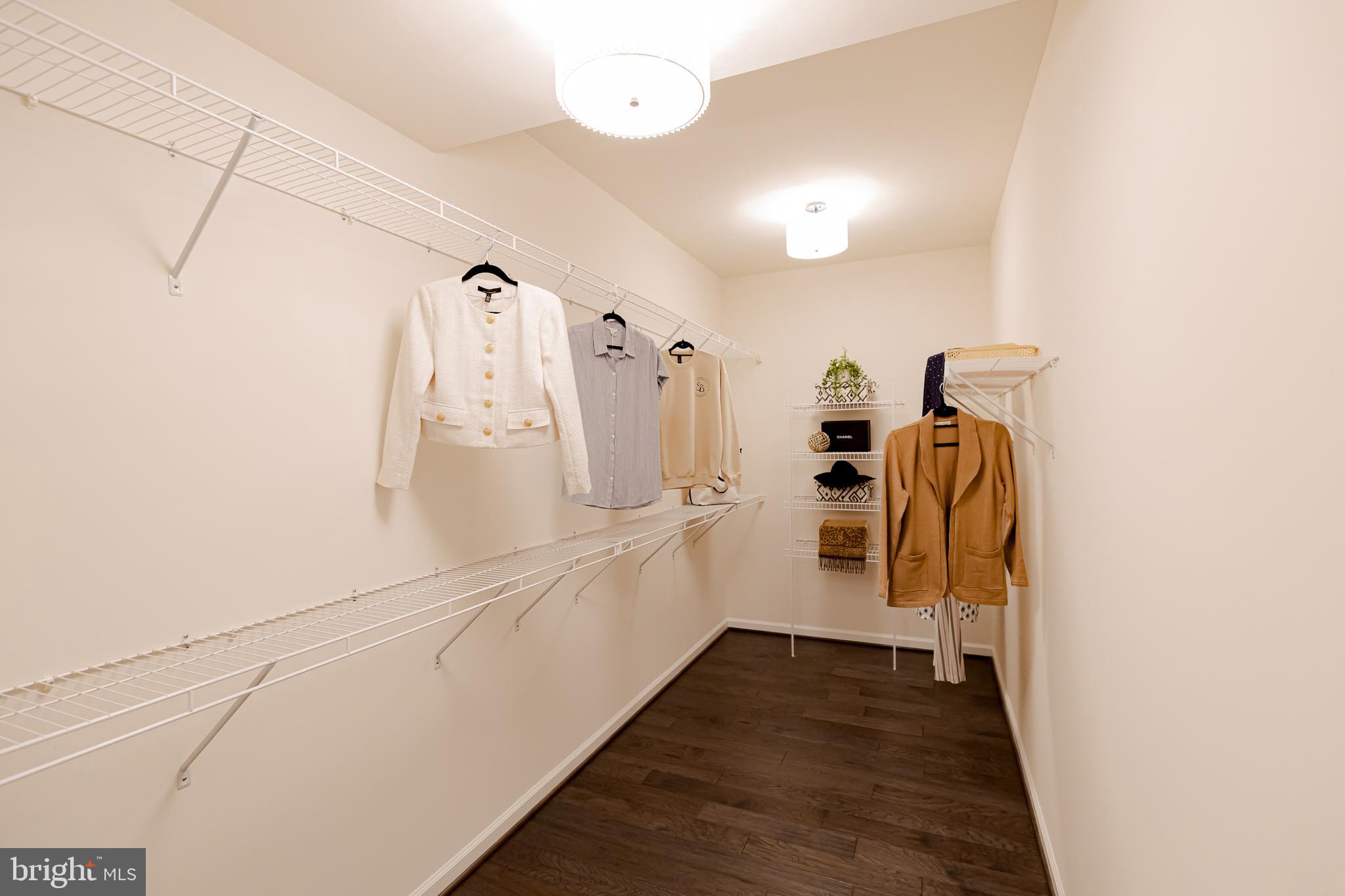 HAMPTON RESERVE - Residential