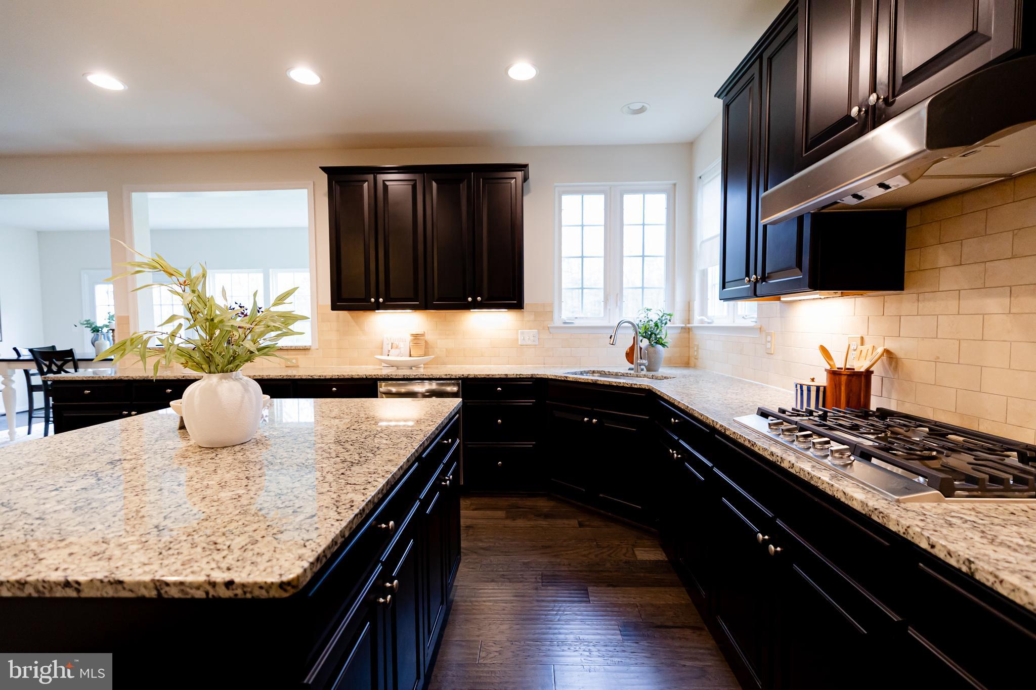 HAMPTON RESERVE - Residential