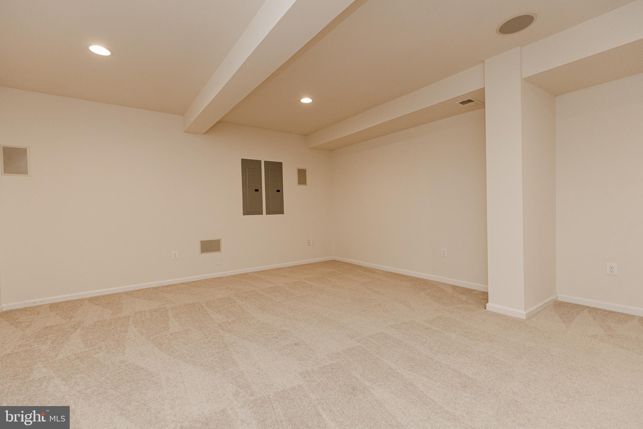 HAMPTON RESERVE - Residential