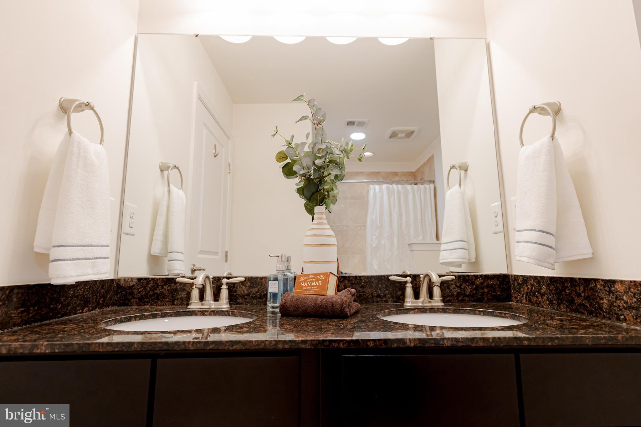 HAMPTON RESERVE - Residential