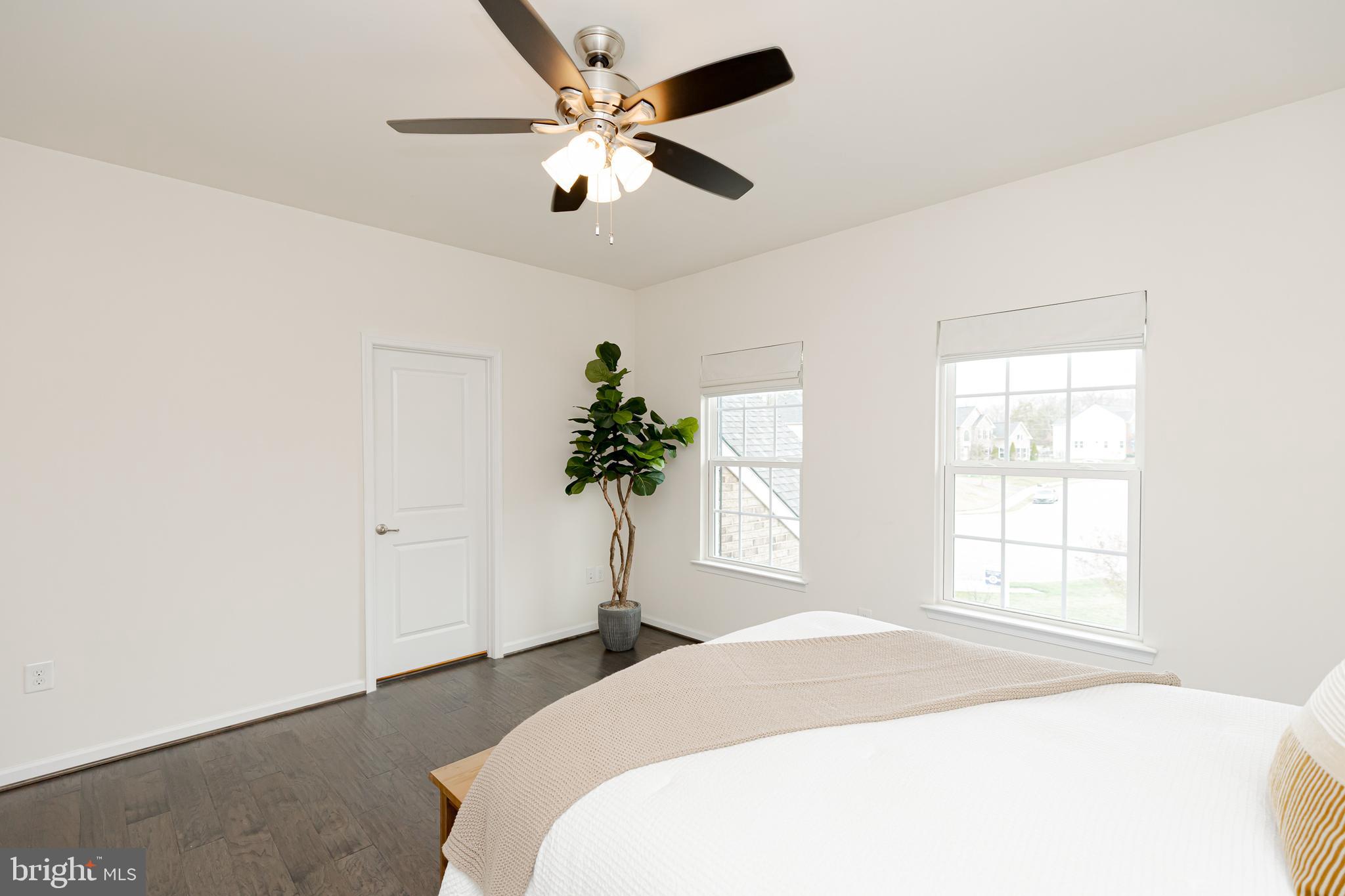 HAMPTON RESERVE - Residential