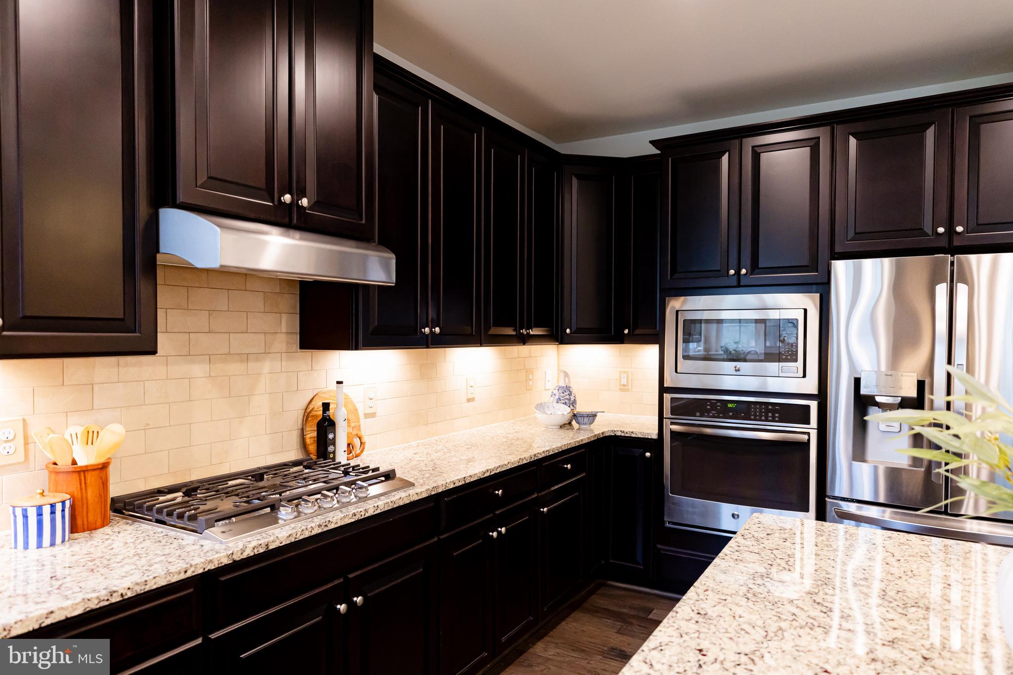 HAMPTON RESERVE - Residential