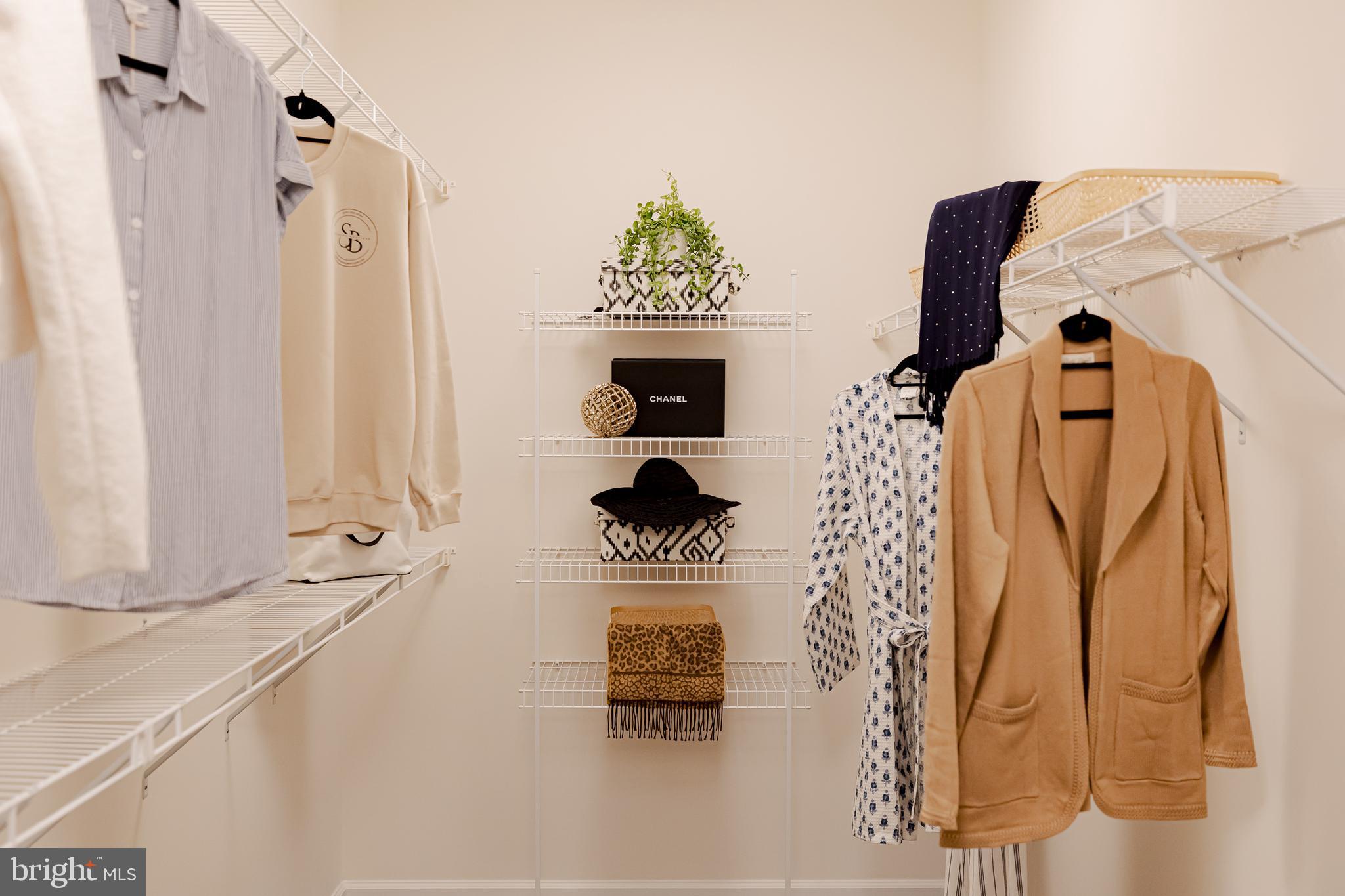 HAMPTON RESERVE - Residential