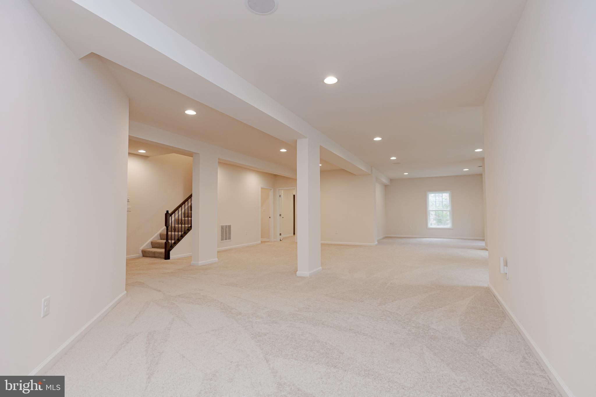 HAMPTON RESERVE - Residential