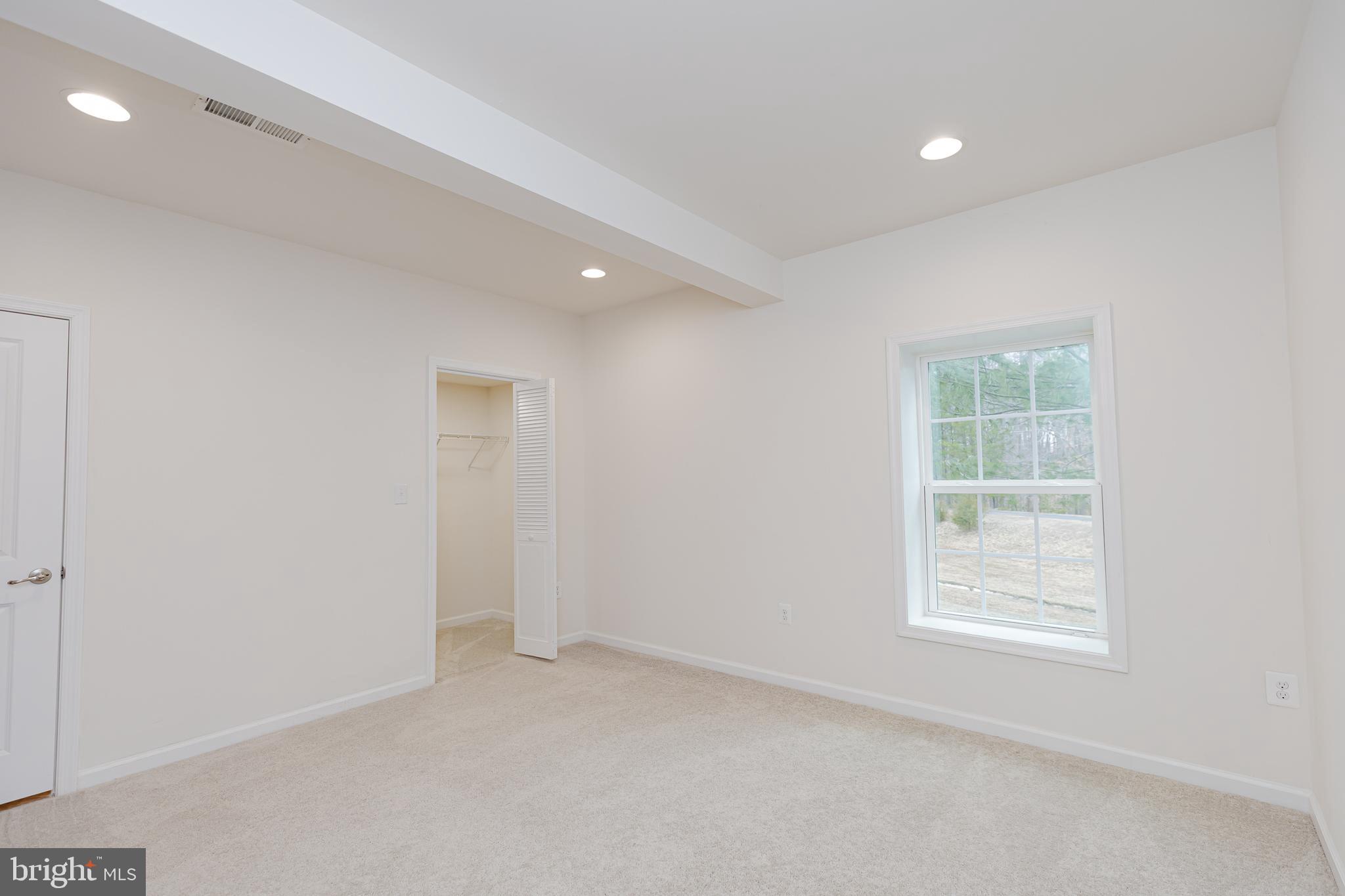 HAMPTON RESERVE - Residential