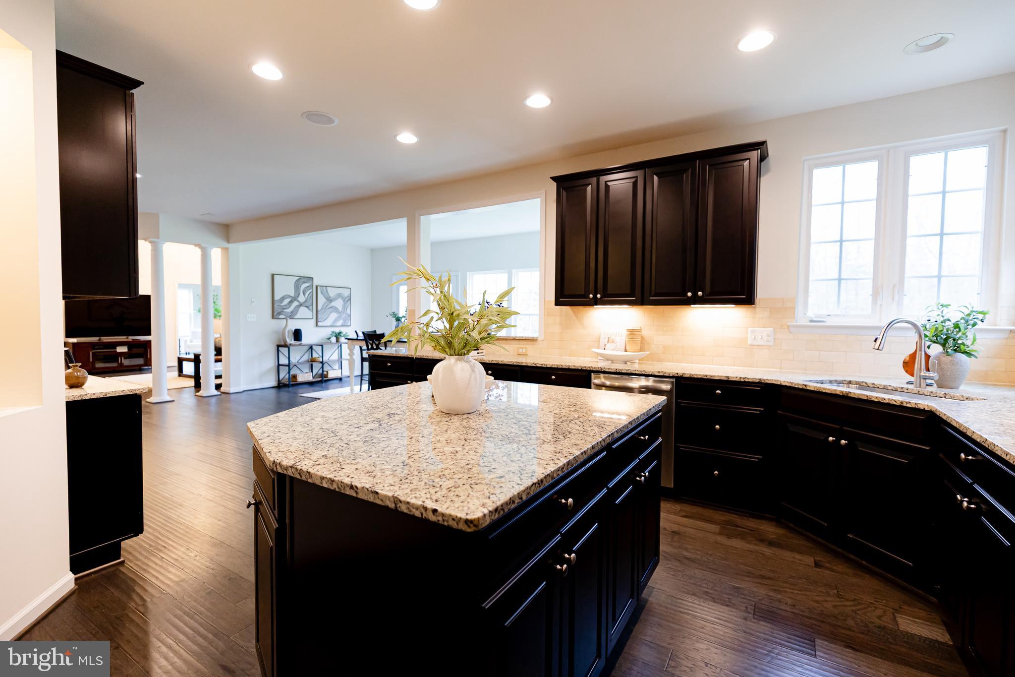 HAMPTON RESERVE - Residential