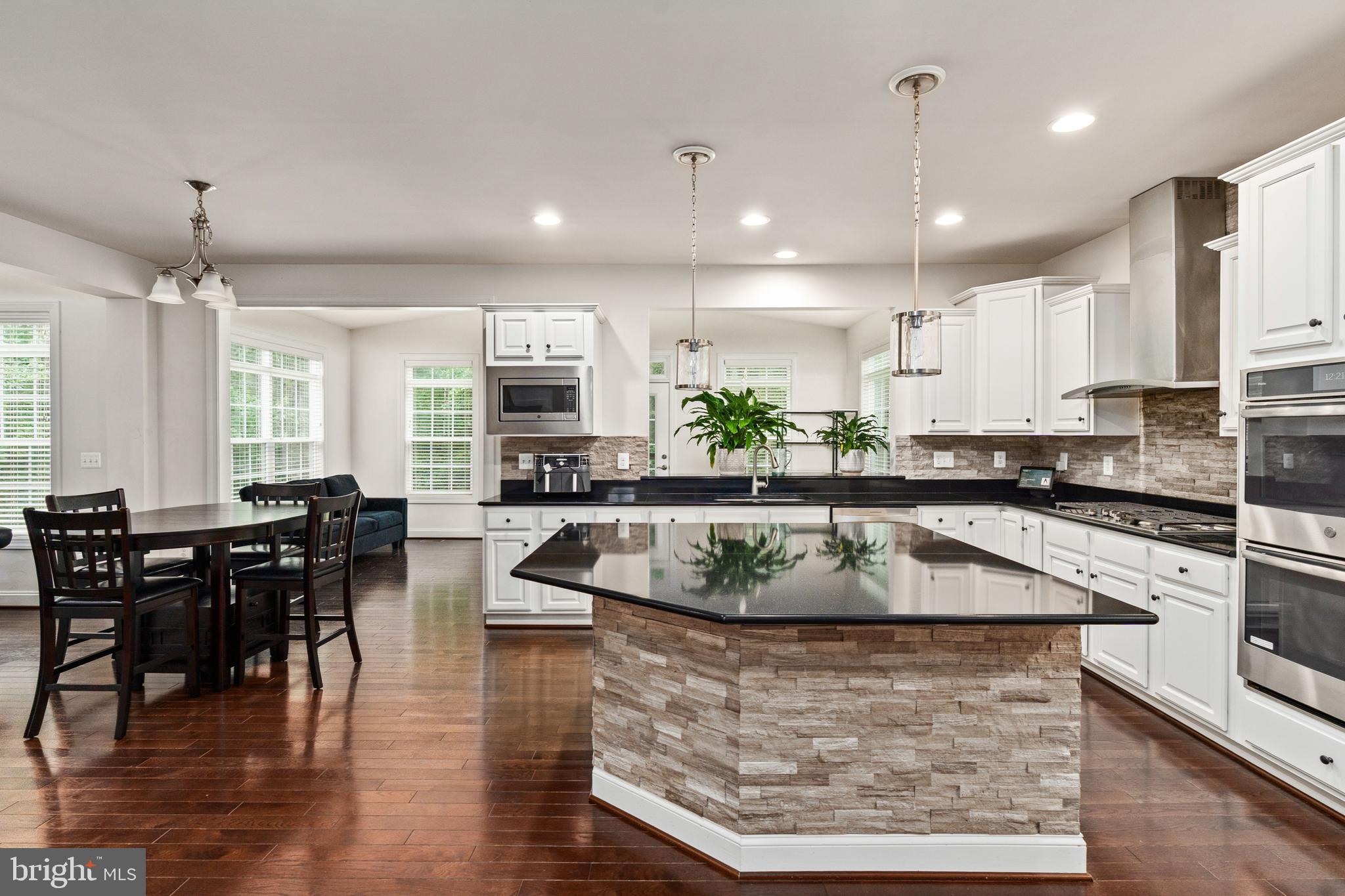 OAKLEY FARMS - Residential