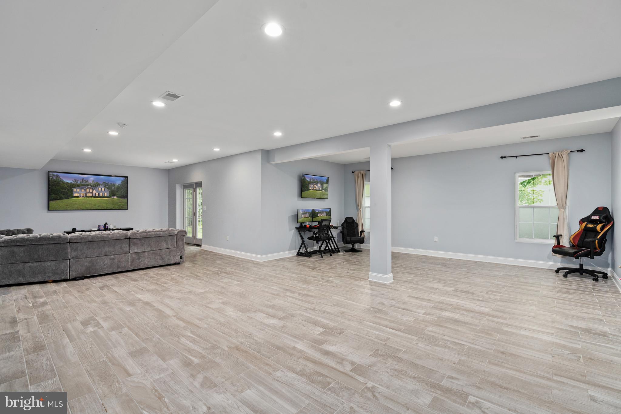 OAKLEY FARMS - Residential