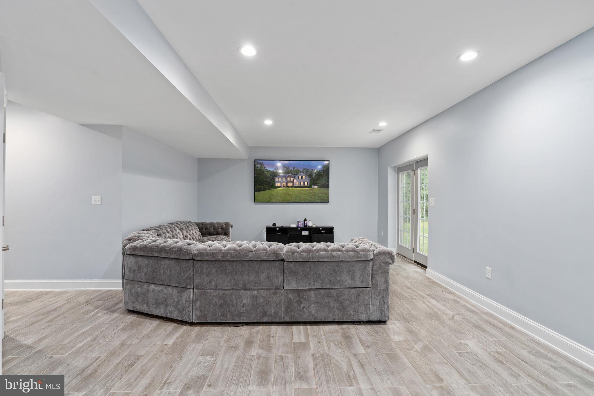 OAKLEY FARMS - Residential