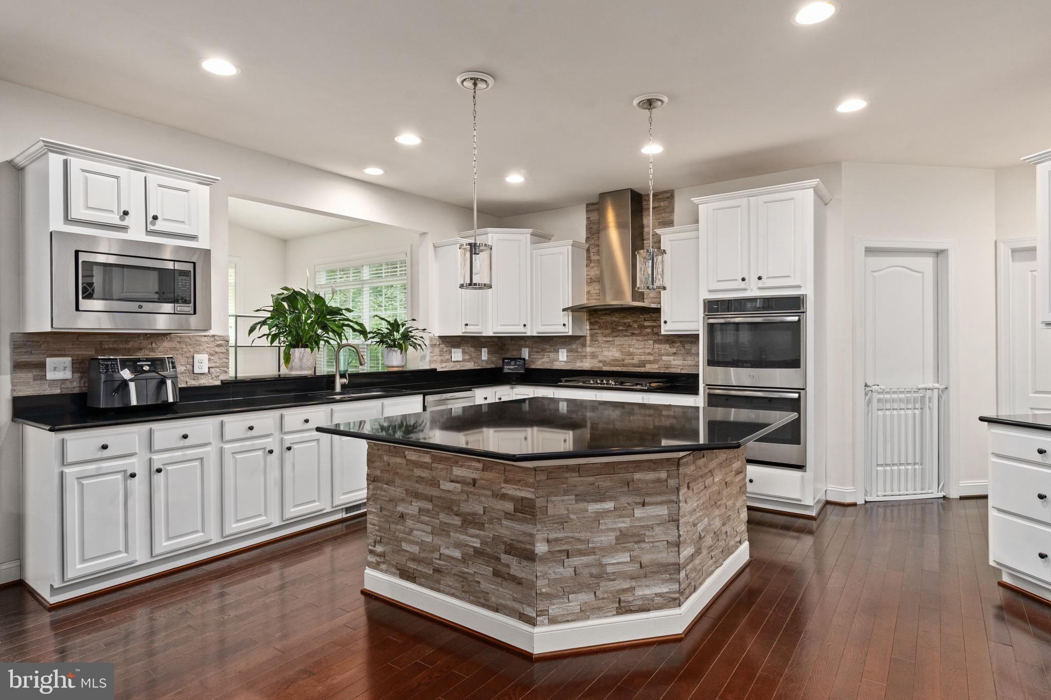 OAKLEY FARMS - Residential