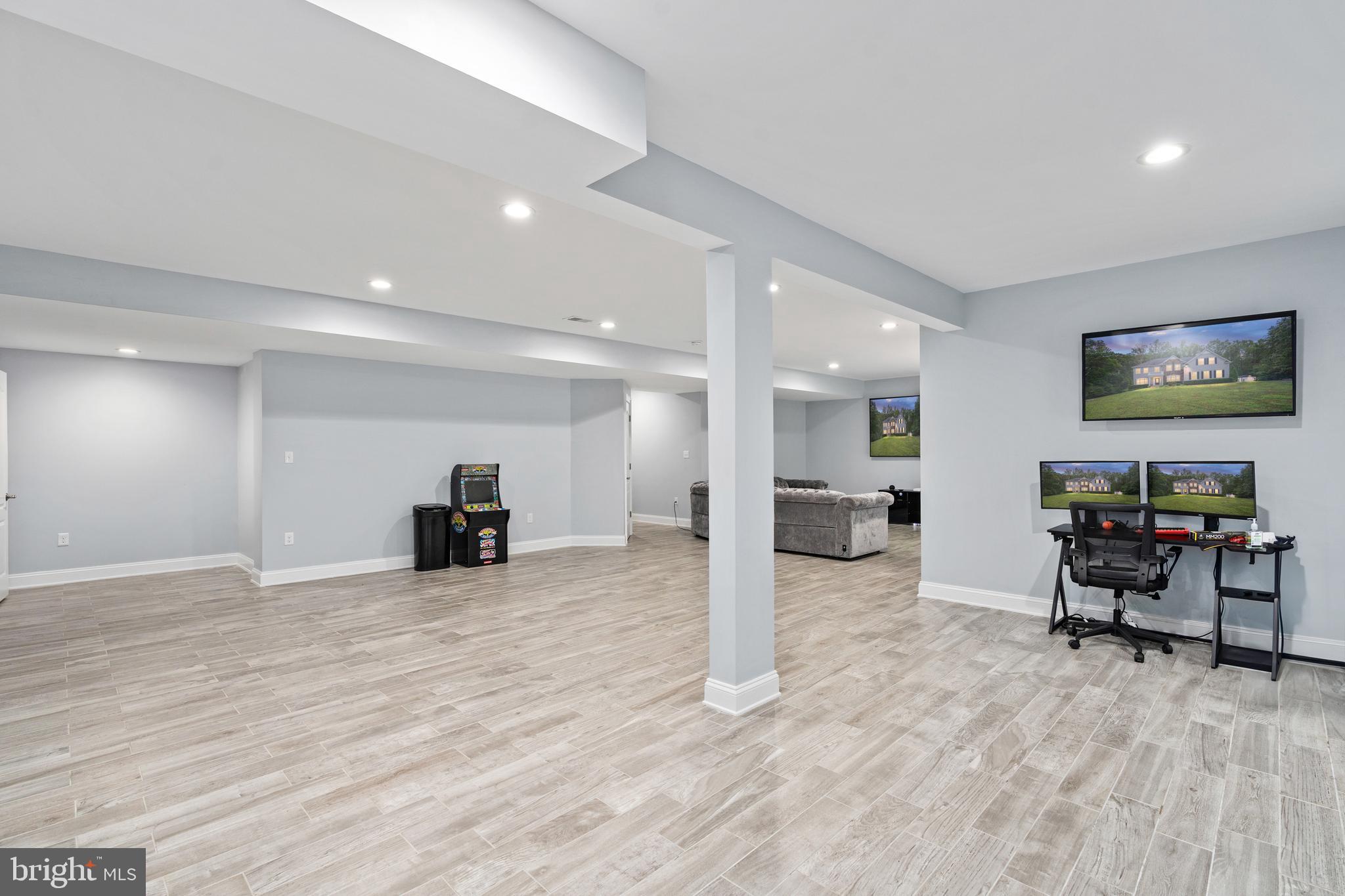 OAKLEY FARMS - Residential