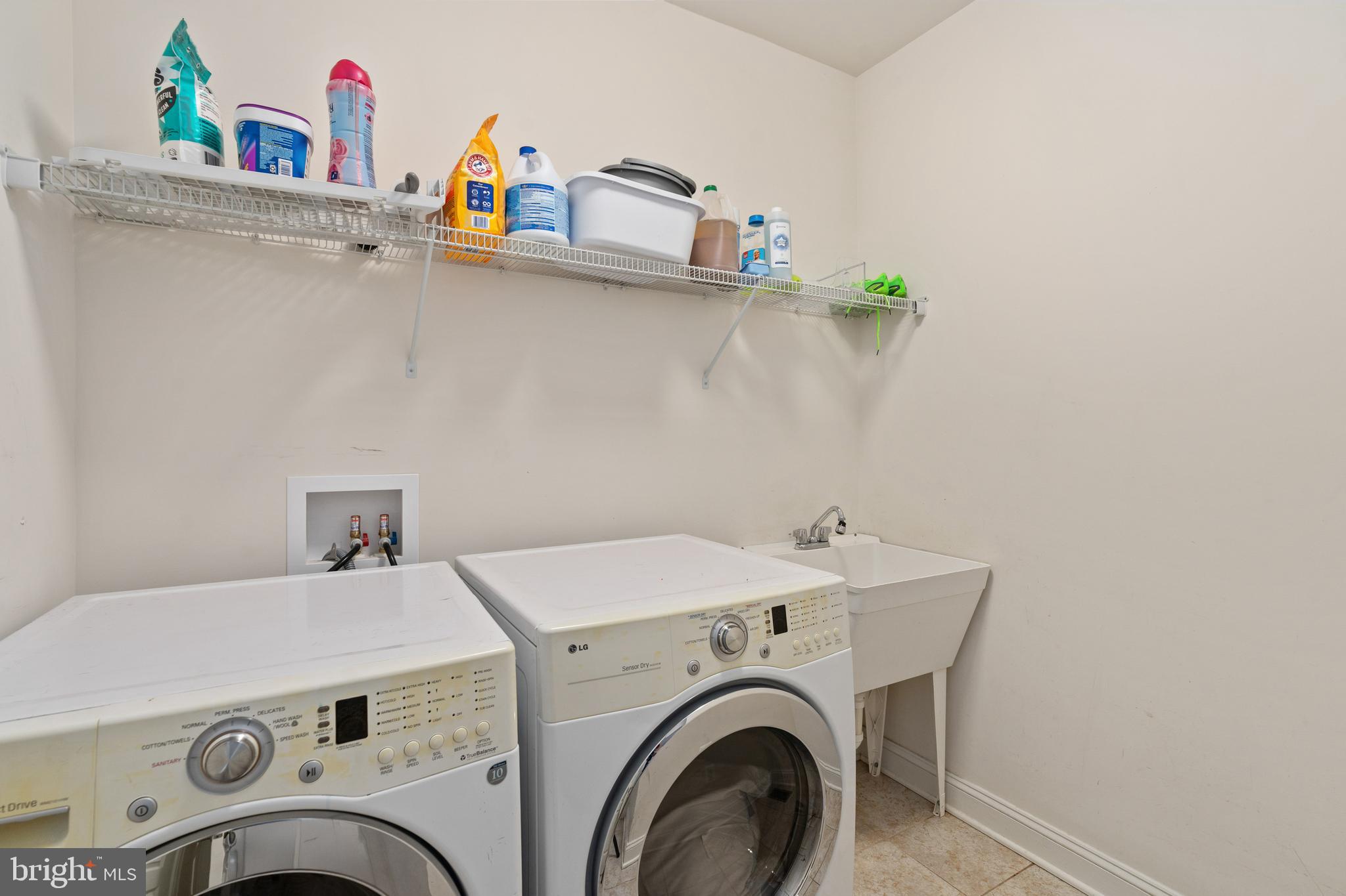 OAKLEY FARMS - Residential