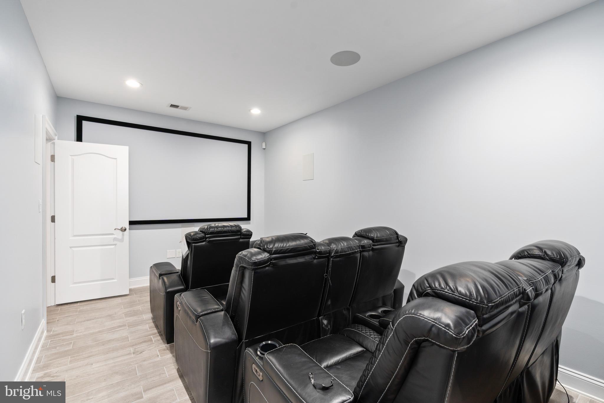 OAKLEY FARMS - Residential