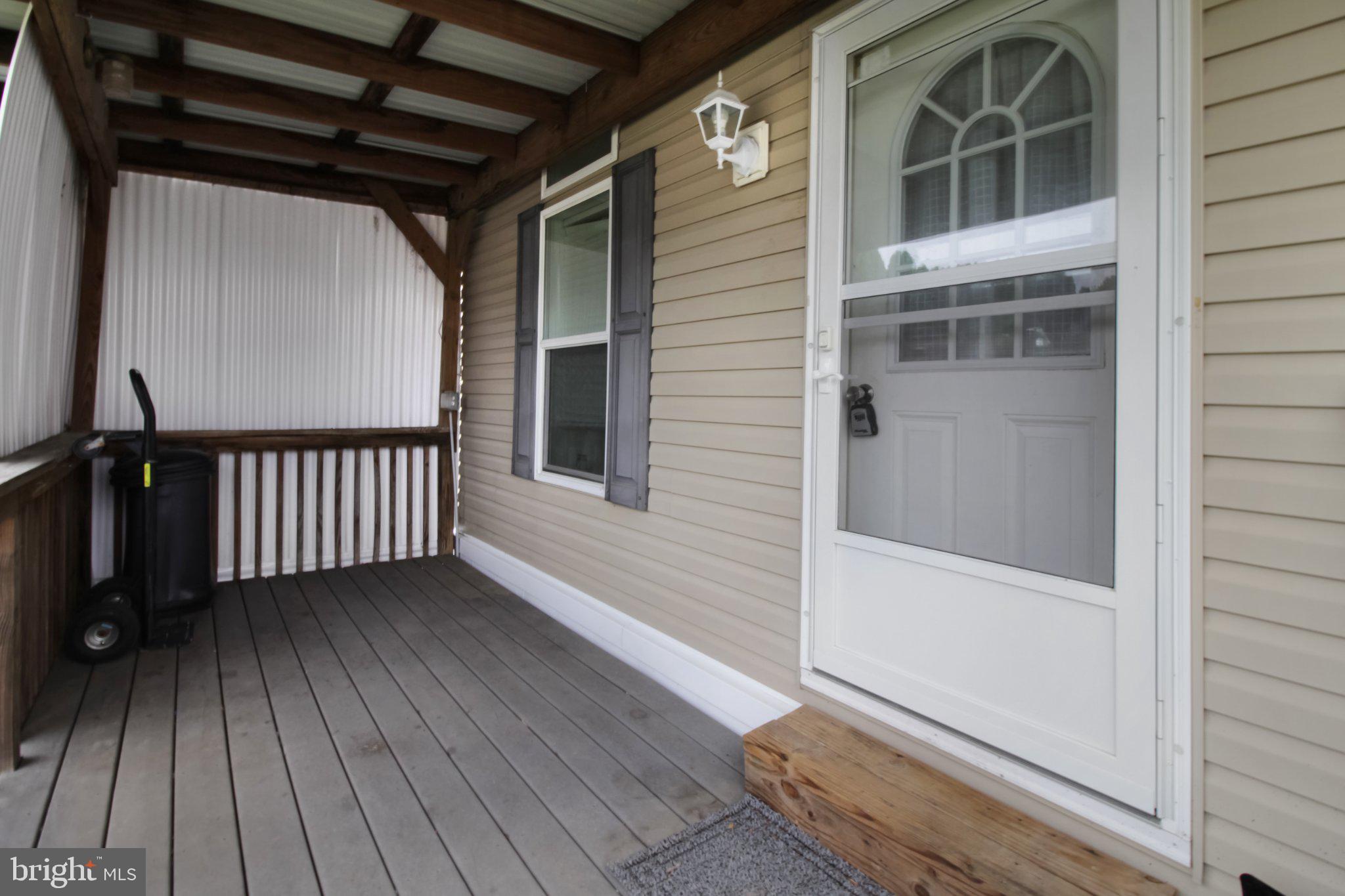 15 WOODLAND LANE