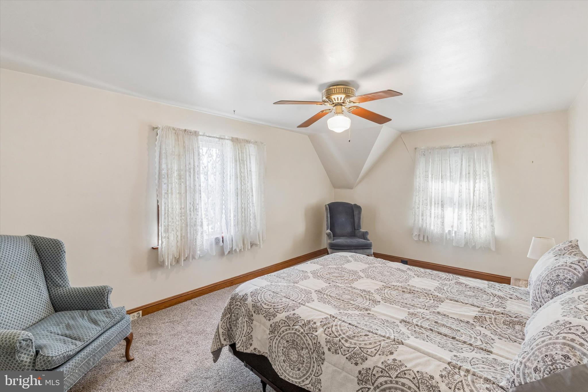 ROXBOROUGH - Residential